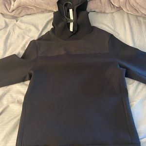 Lightly worn men’s large lulu lemon sweatshirt